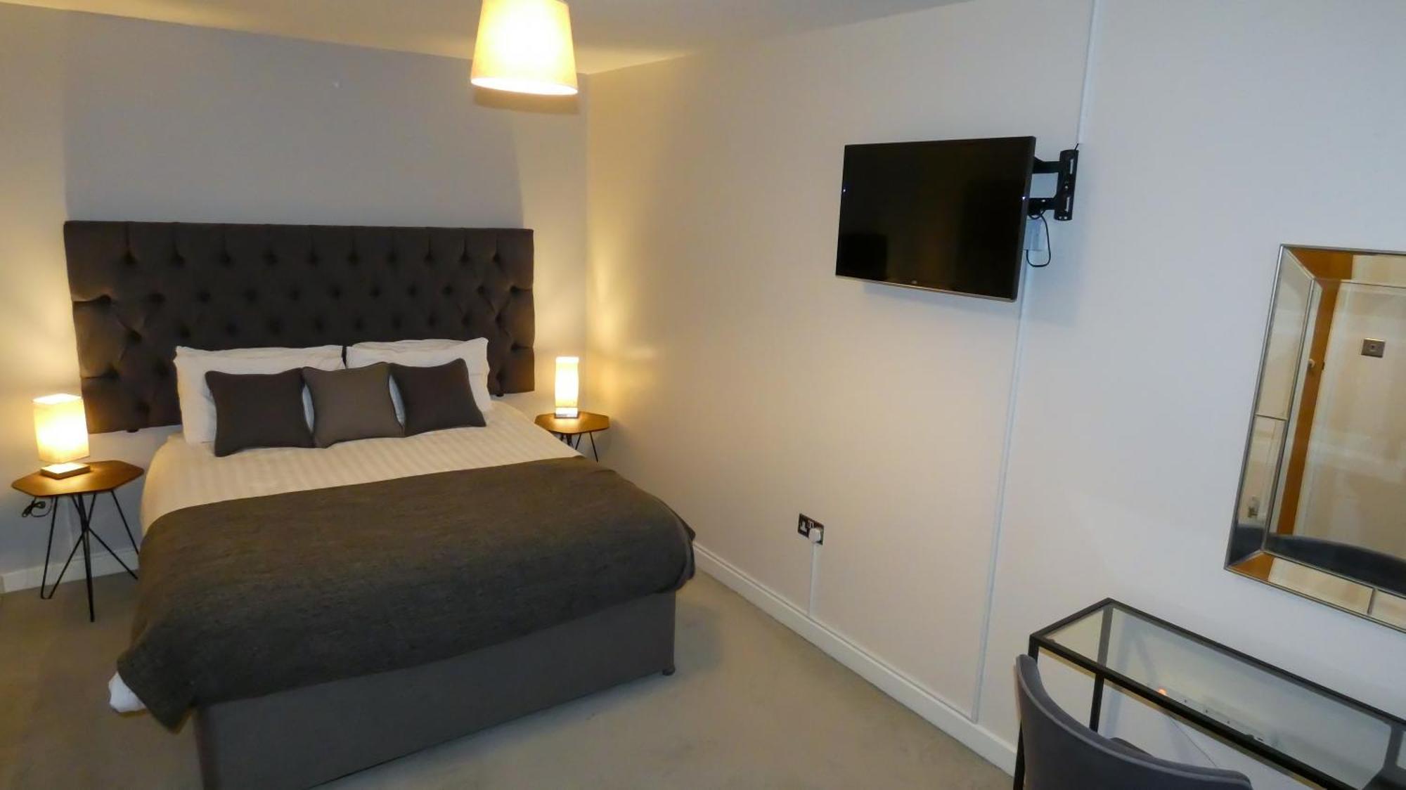 Three Bedroom Townhouse With Parking Telford Chambre photo