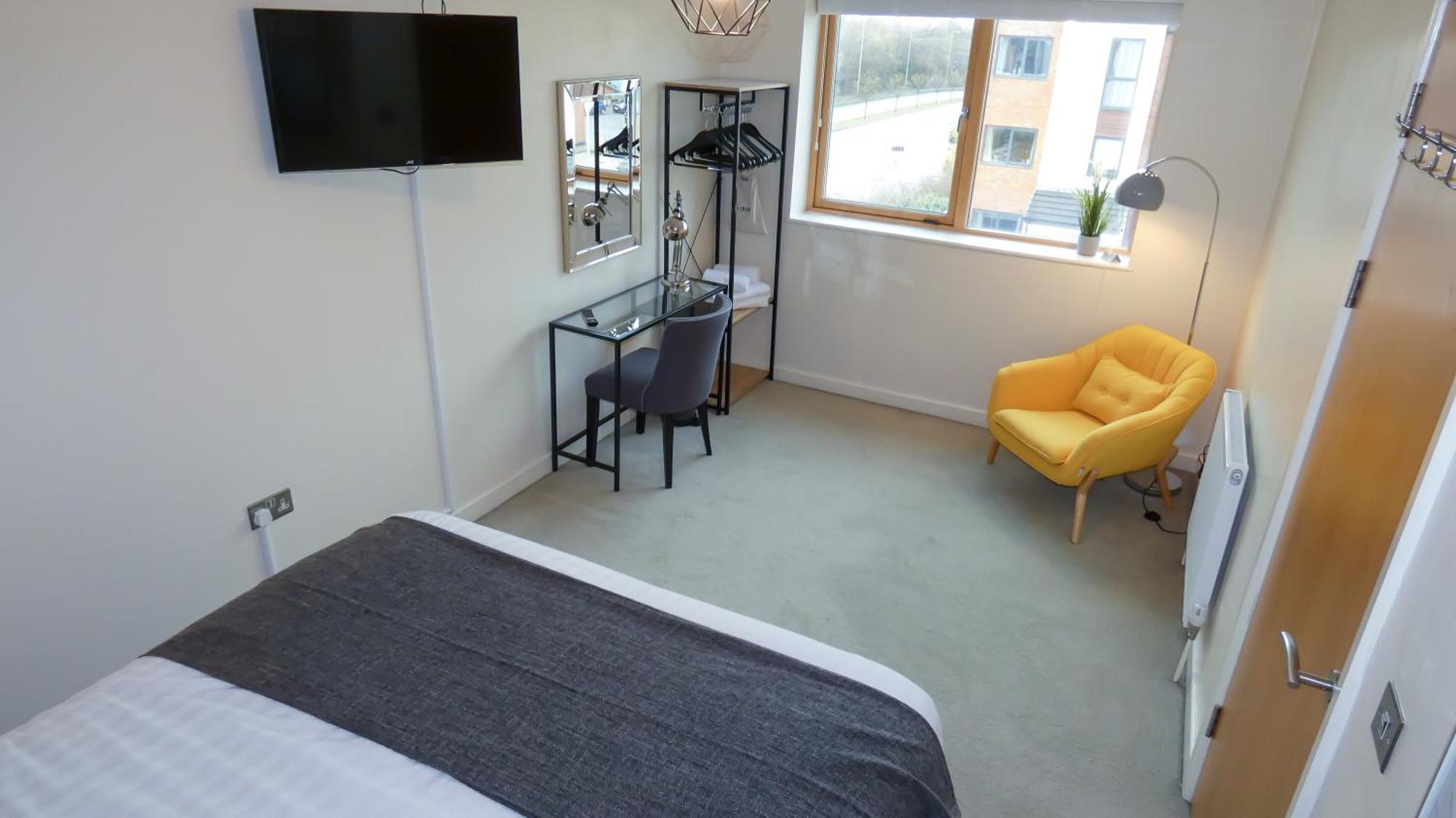 Three Bedroom Townhouse With Parking Telford Chambre photo